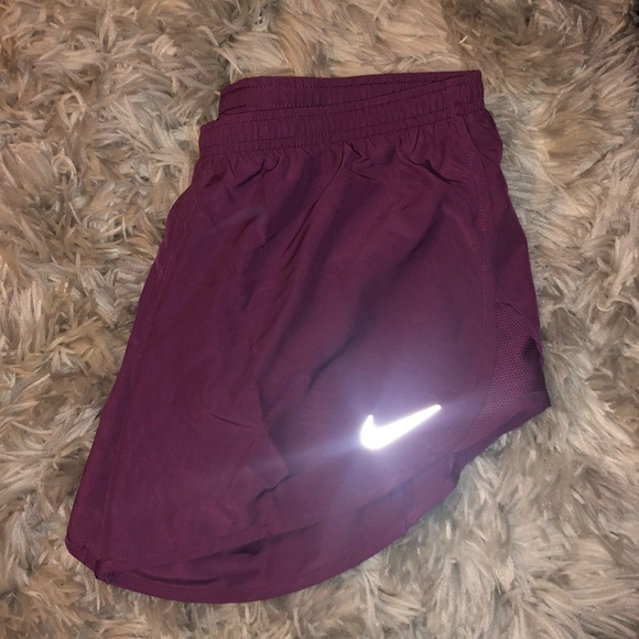 Nike running shorts - Picture 1 of 4